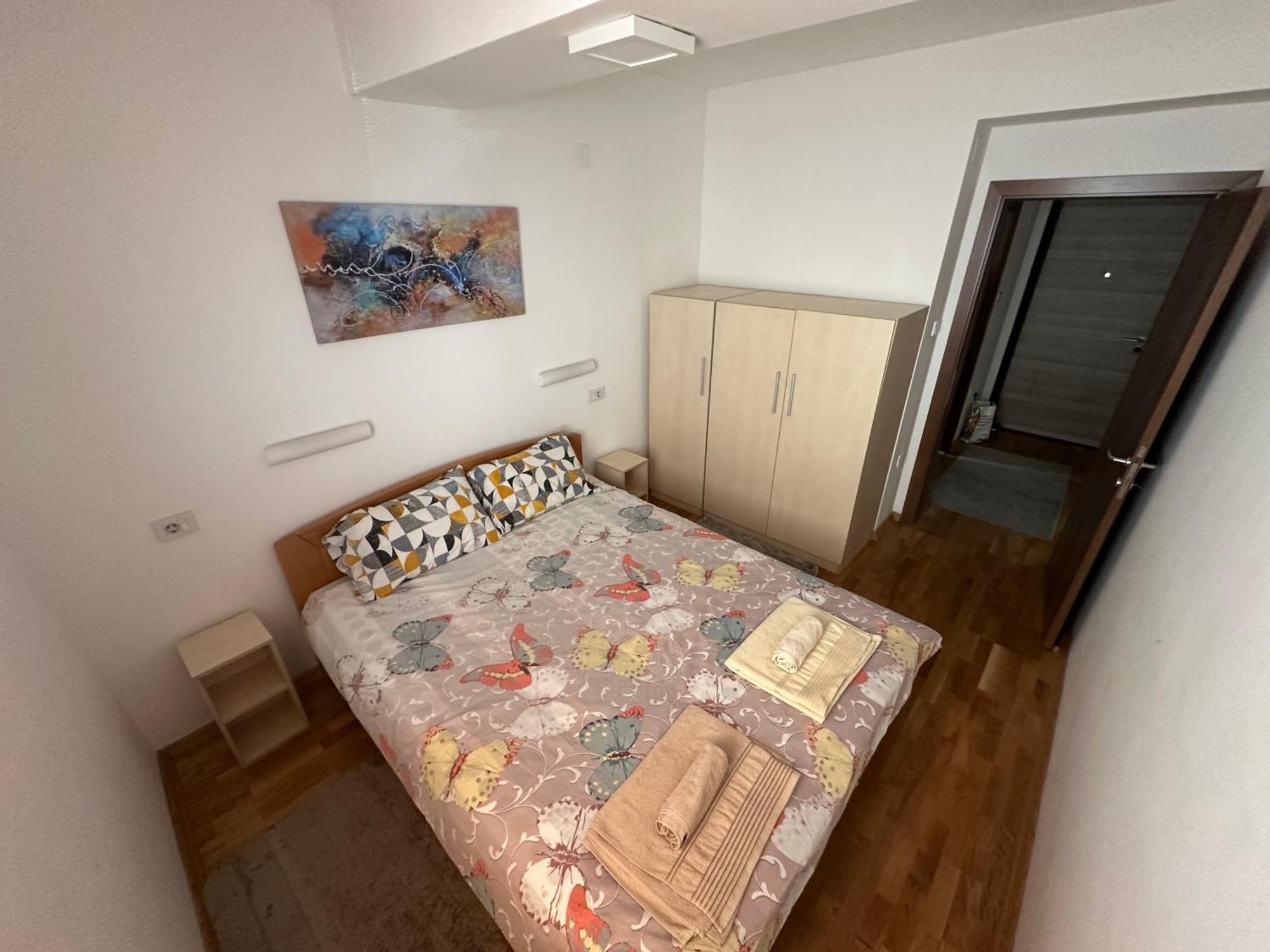 Ira'S 2 Bedroom Central Place With Private Parking Skopje Extérieur photo