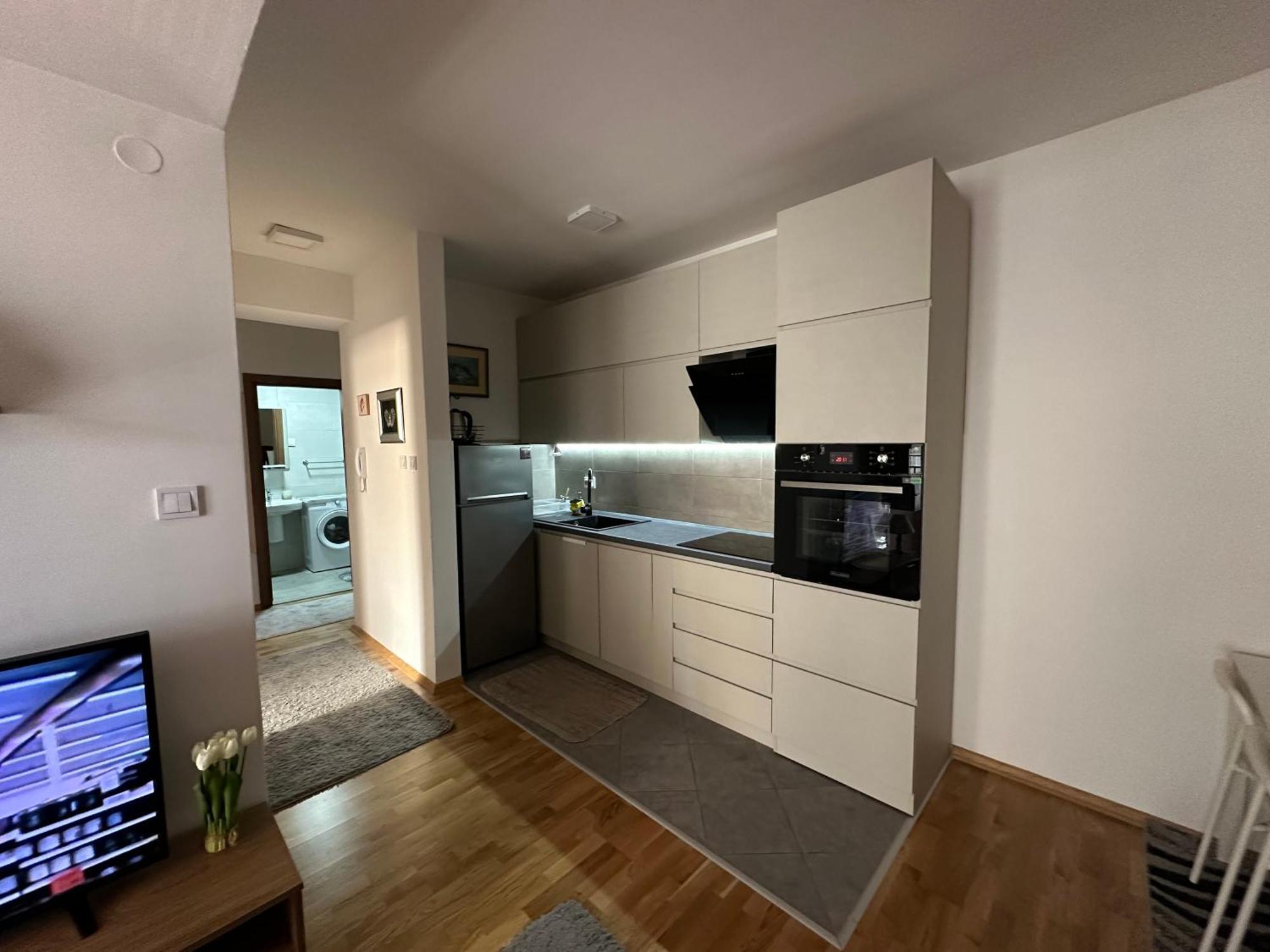 Ira'S 2 Bedroom Central Place With Private Parking Skopje Extérieur photo