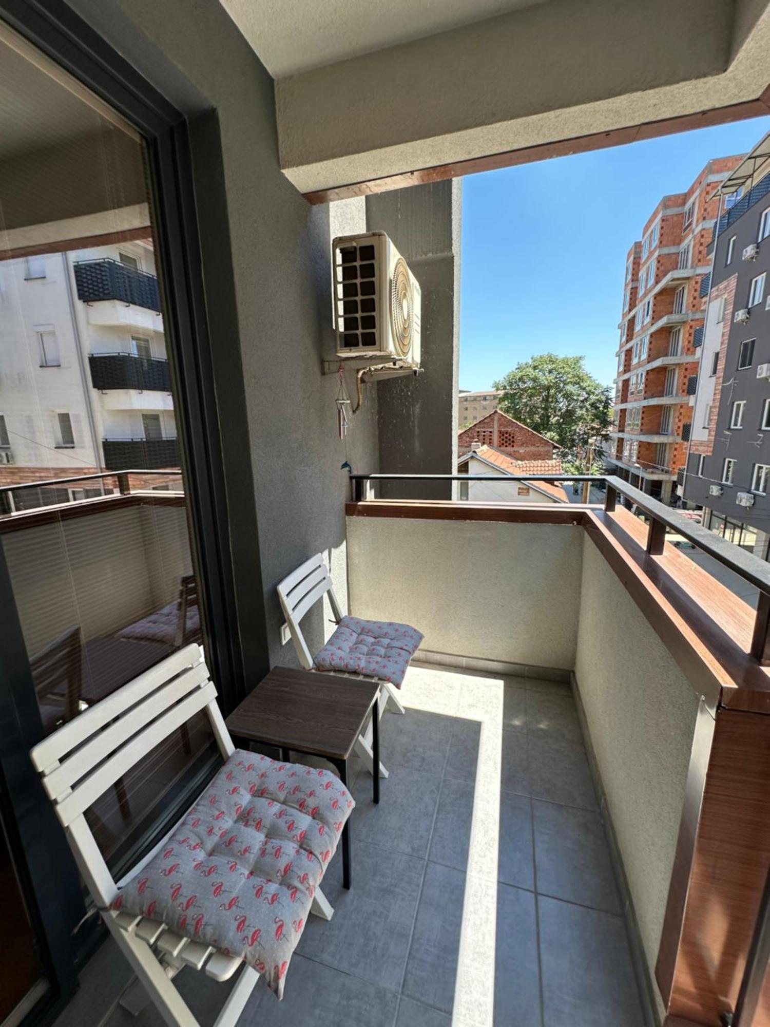 Ira'S 2 Bedroom Central Place With Private Parking Skopje Extérieur photo