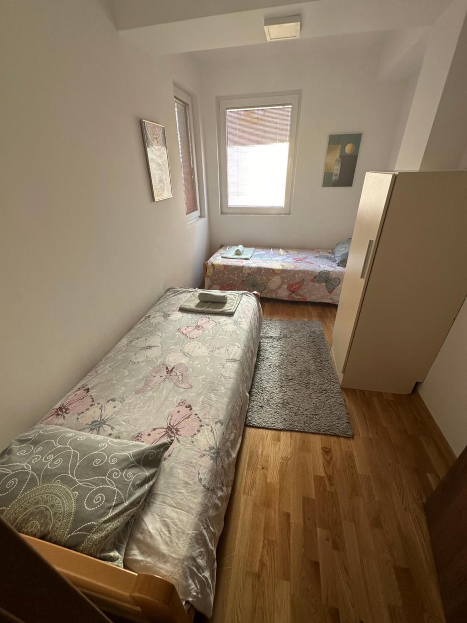 Ira'S 2 Bedroom Central Place With Private Parking Skopje Extérieur photo